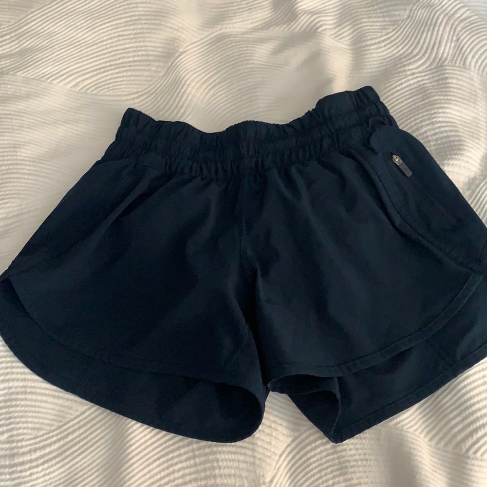 Lululemon tracker shorts
